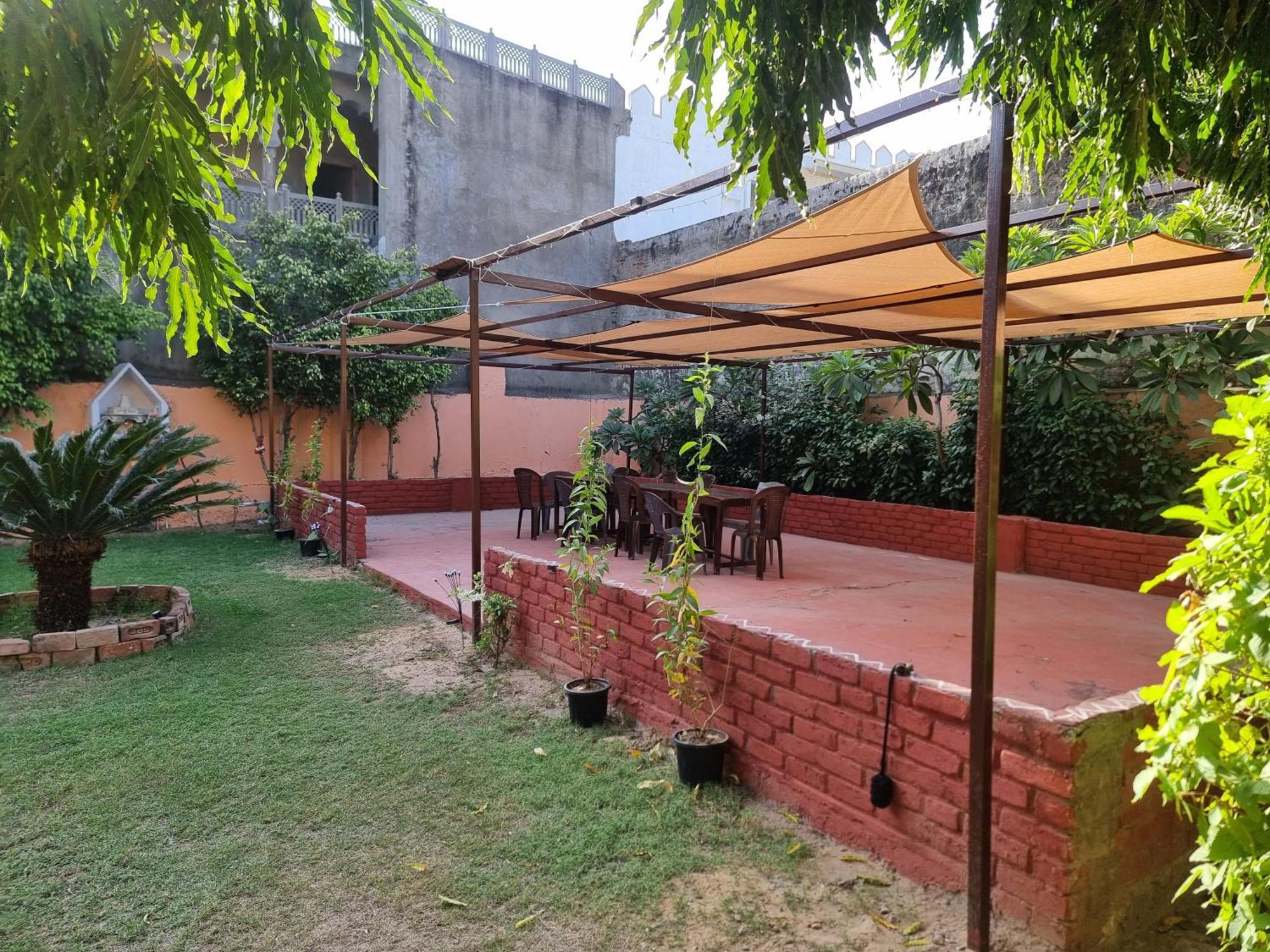 Karavan Kafe Pushkar Exterior photo